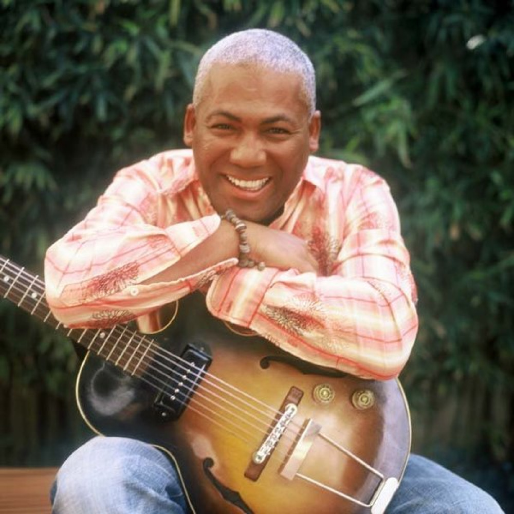 Песню jonathan. Джонатан Батлер. Jazz Butler. Jonathan Butler - show me the way. Jonathan Butler - Song for the Elizabeth.