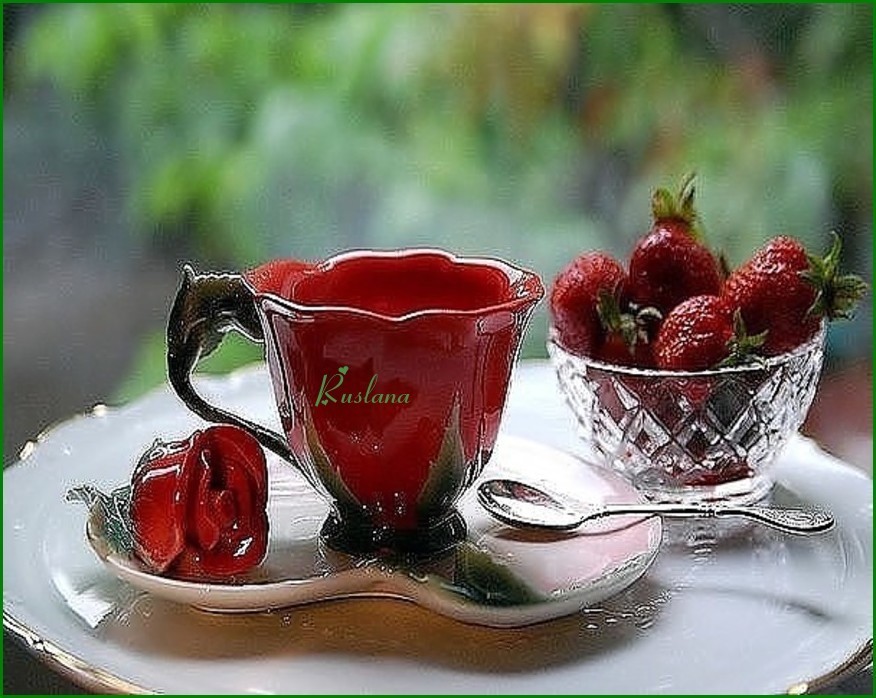 Красная утра 5 букв. Доброе утро с клубникой и кофе. Чай цветок. Кофе с клубникой. Доброе утро чашка кофе и клубника.